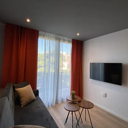 Brand New Apts Located At The City's Main Square-100 Mbs Wifi * Durres