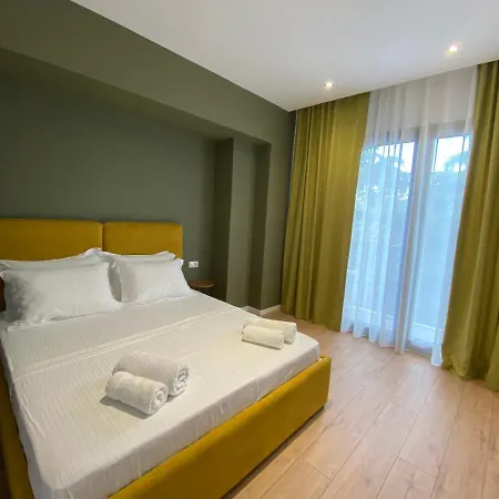 Brand New Apts Located At The City's Main Square-100 Mbs Wifi Apartment