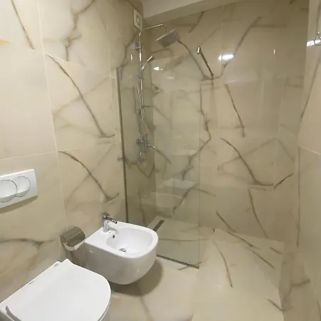 Apartment Brand New Apts Located At The City's Main Square-100 Mbs Wifi Durres