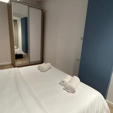 Brand New Apts Located At The City's Main Square-100 Mbs Wifi