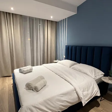 Apartment Brand New Apts Located At The City's Main Square-100 Mbs Wifi Durres