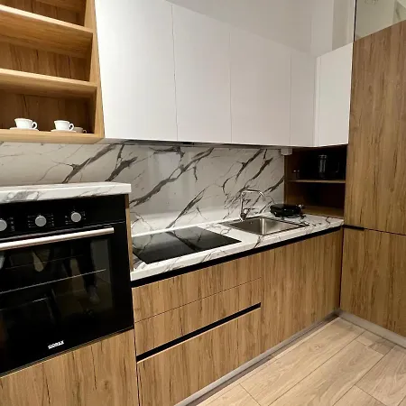 Brand New Apts Located At The City's Main Square-100 Mbs Wifi * Durres