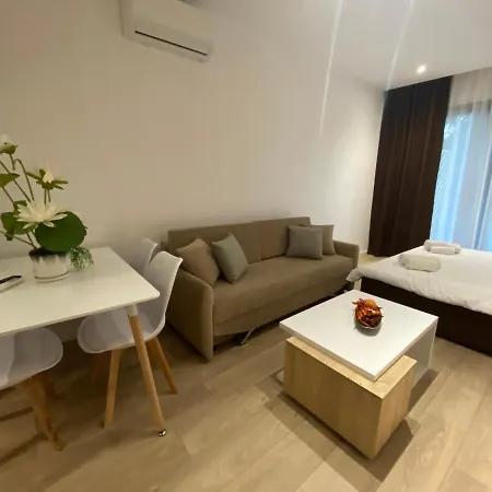 Apartment Brand New Apts Located At The City's Main Square-100 Mbs Wifi Durres