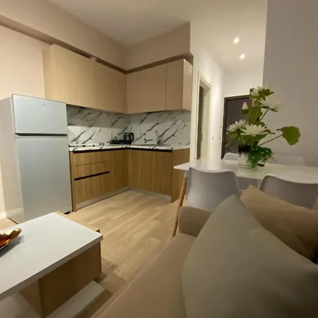 Brand New Apts Located At The City's Main Square-100 Mbs Wifi Apartment Durres