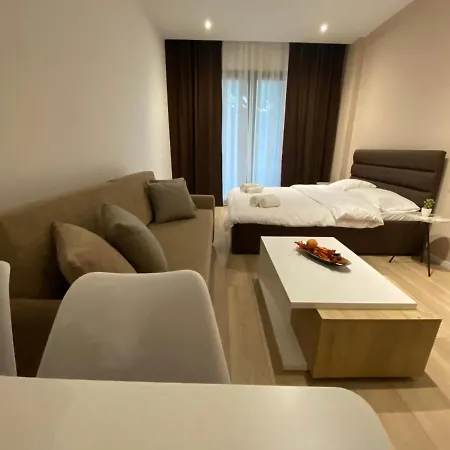 Apartment Brand New Apts Located At The City's Main Square-100 Mbs Wifi Durres