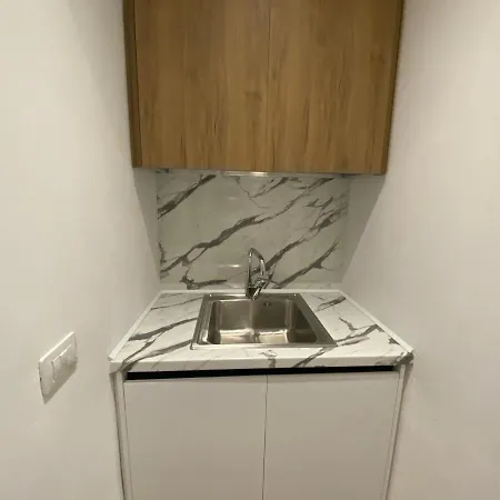 Brand New Apts Located At The City's Main Square-100 Mbs Wifi Durres