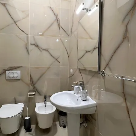 Brand New Apts Located At The City's Main Square-100 Mbs Wifi * Durrës