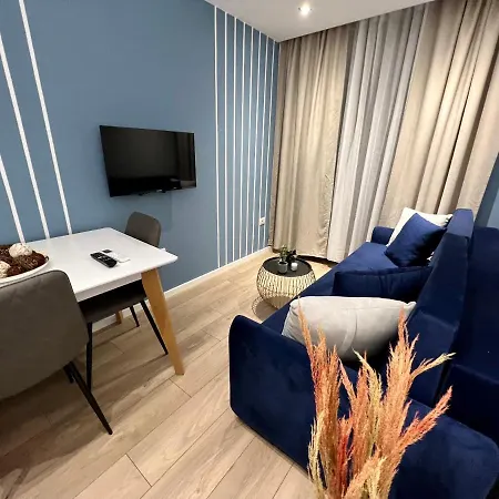 Brand New Apts Located At The City's Main Square-100 Mbs Wifi Apartament
