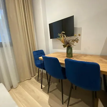 Brand New Apts Located At The City's Main Square-100 Mbs Wifi Durrës