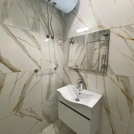 Brand New Apts Located At The City's Main Square-100 Mbs Wifi Apartament Durrës